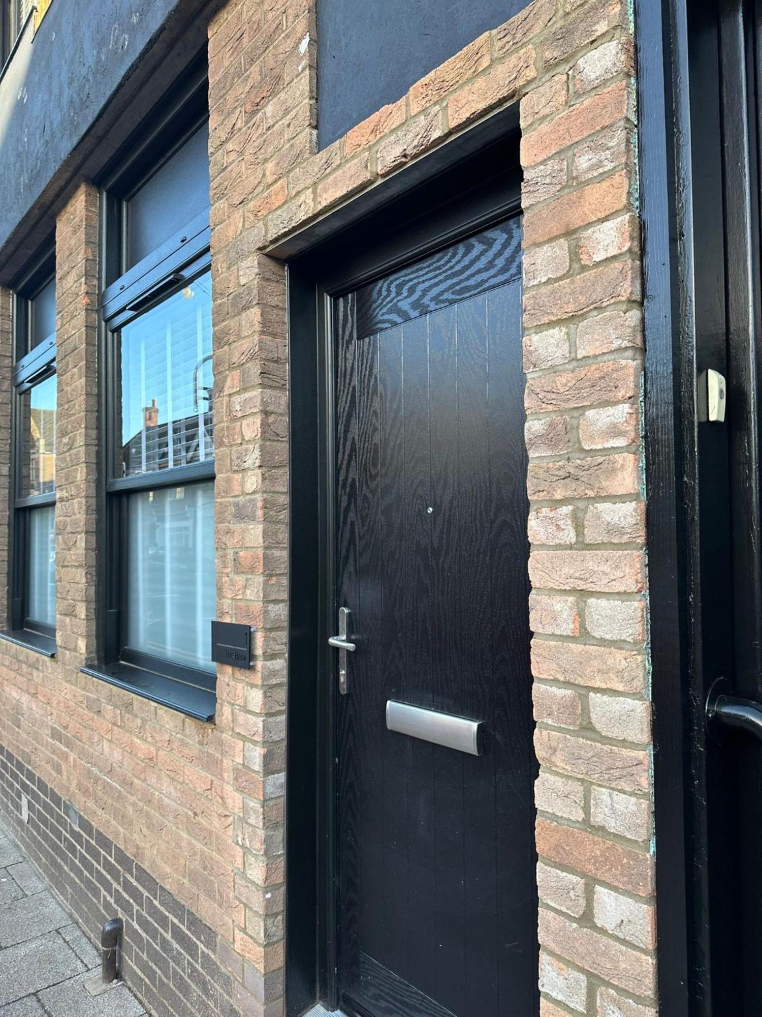 Spacious Modern 1 Bed Apartments In St Neots - Perfect For Contractors & Professionals - Free Parking - Wifi - Fully Equipped Kitchen - Smart Tv Ideal For Work Stays And Long Projects Exterior photo