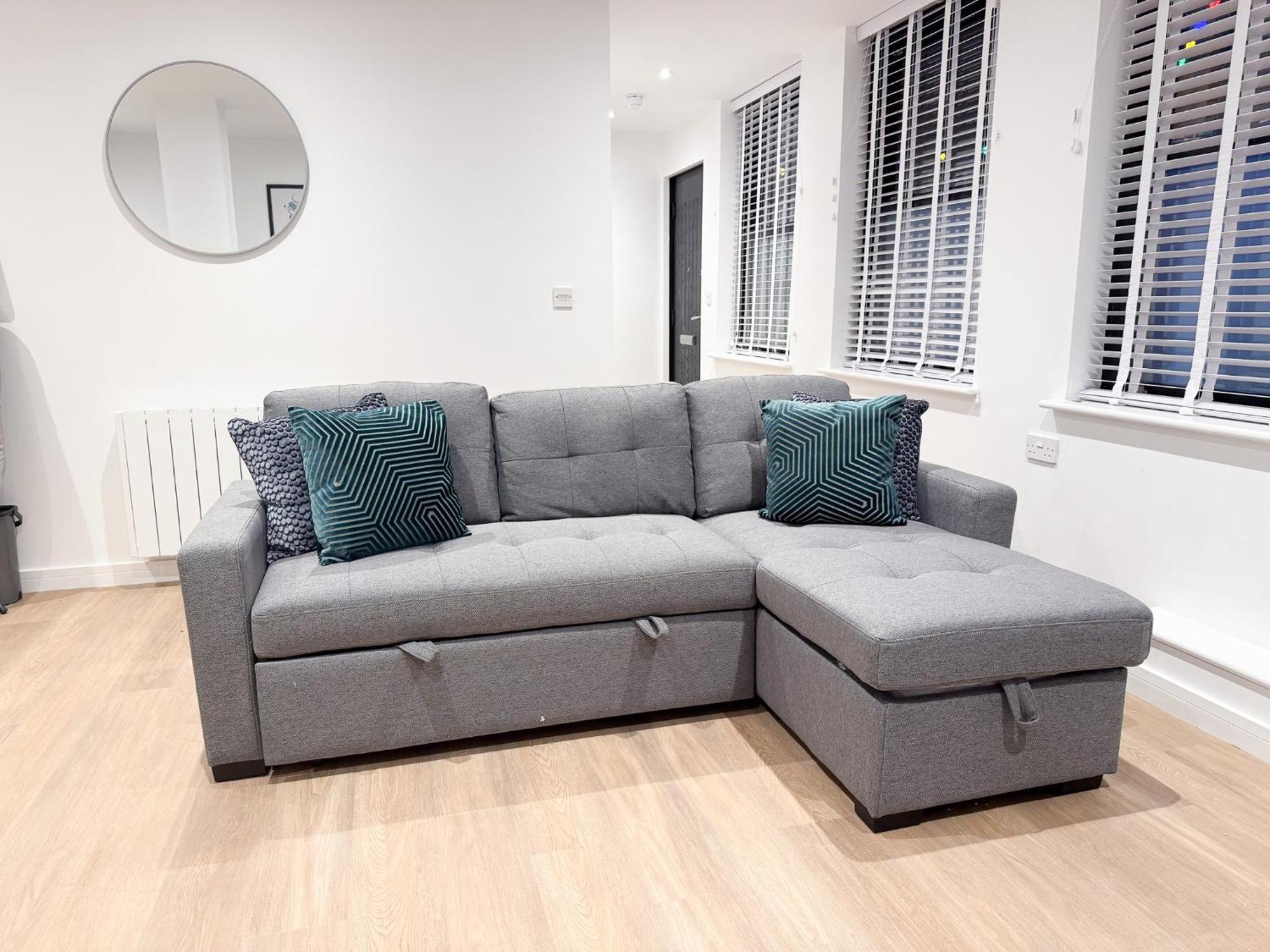 Spacious Modern 1 Bed Apartments In St Neots - Perfect For Contractors & Professionals - Free Parking - Wifi - Fully Equipped Kitchen - Smart Tv Ideal For Work Stays And Long Projects Exterior photo