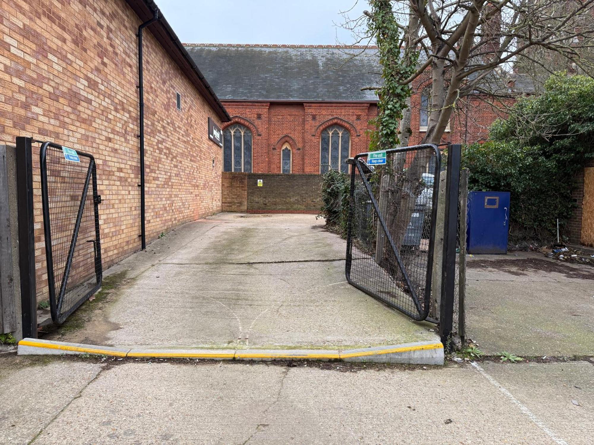 Spacious Modern 1 Bed Apartments In St Neots - Perfect For Contractors & Professionals - Free Parking - Wifi - Fully Equipped Kitchen - Smart Tv Ideal For Work Stays And Long Projects Exterior photo